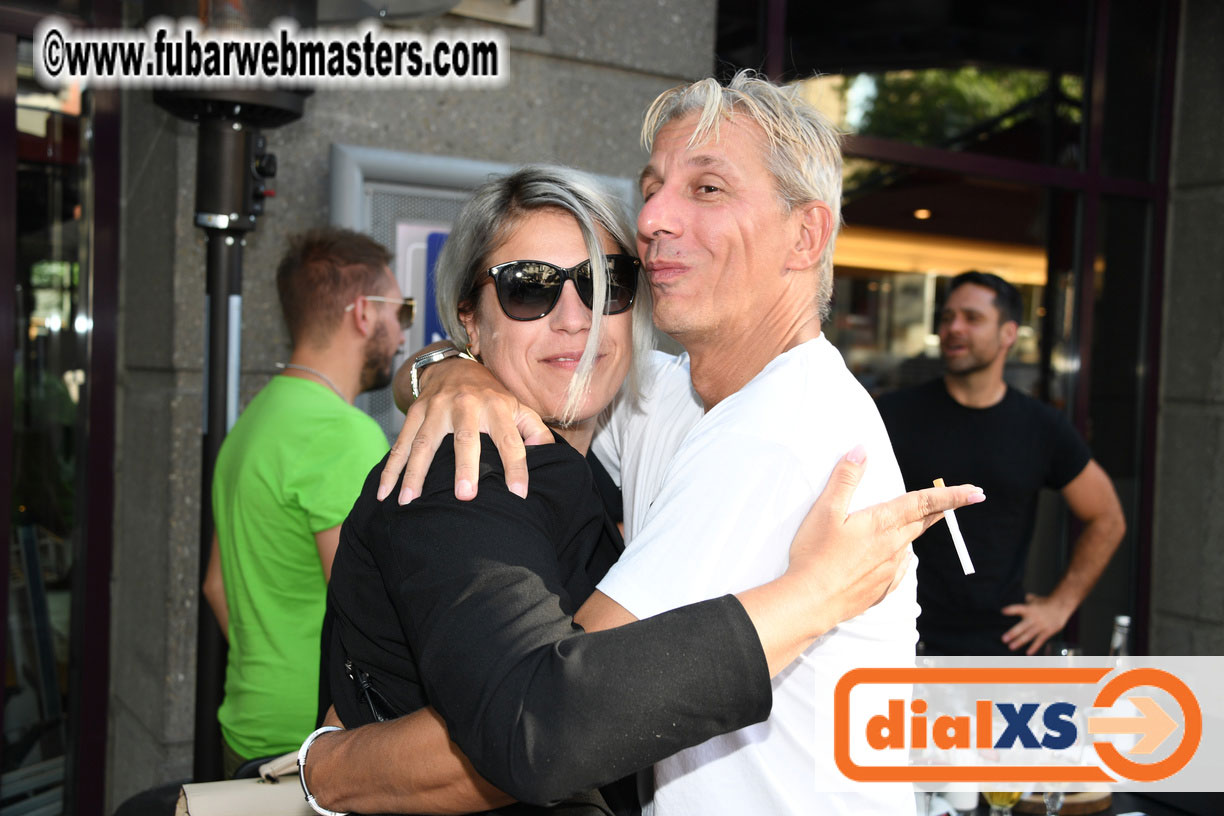 Monday Night Gathering of the Early Arrivals