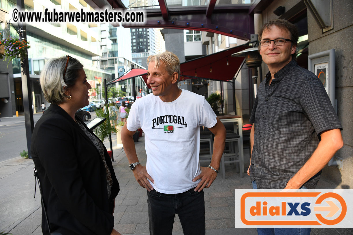 Monday Night Gathering of the Early Arrivals