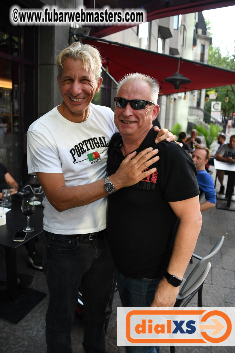 Monday Night Gathering of the Early Arrivals