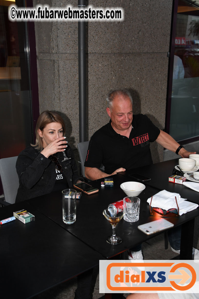 Monday Night Gathering of the Early Arrivals