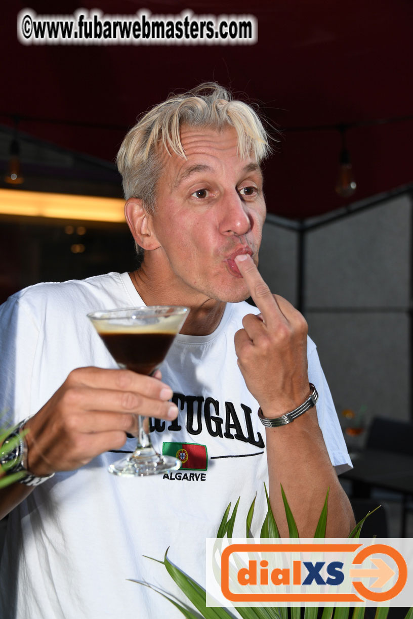 Monday Night Gathering of the Early Arrivals