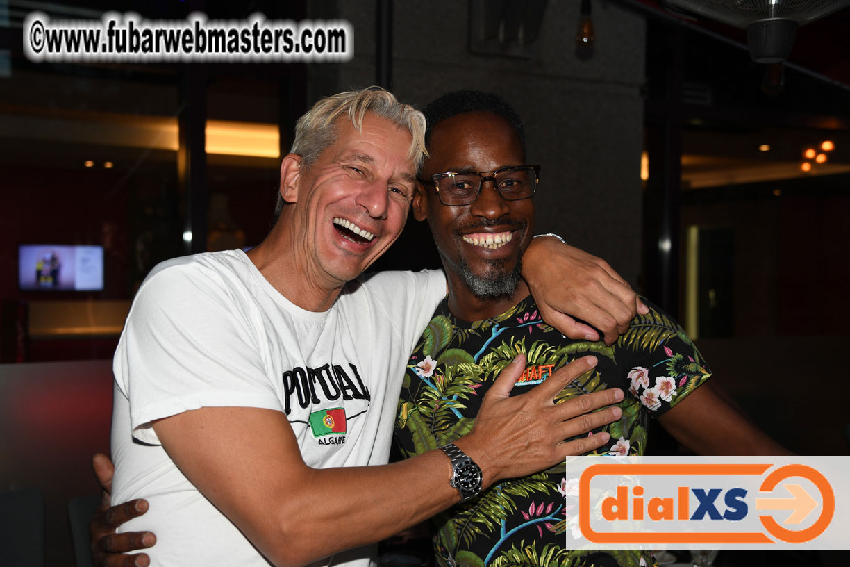 Monday Night Gathering of the Early Arrivals