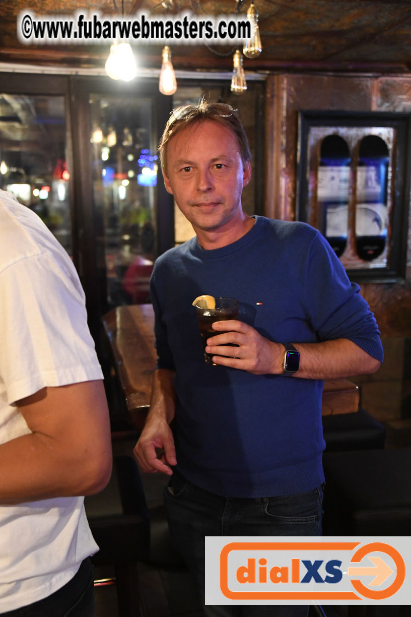 Monday Night Gathering of the Early Arrivals