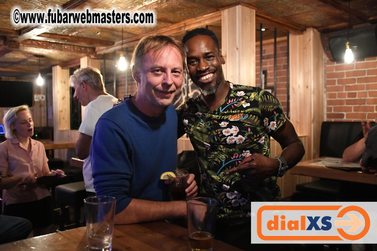 Monday Night Gathering of the Early Arrivals