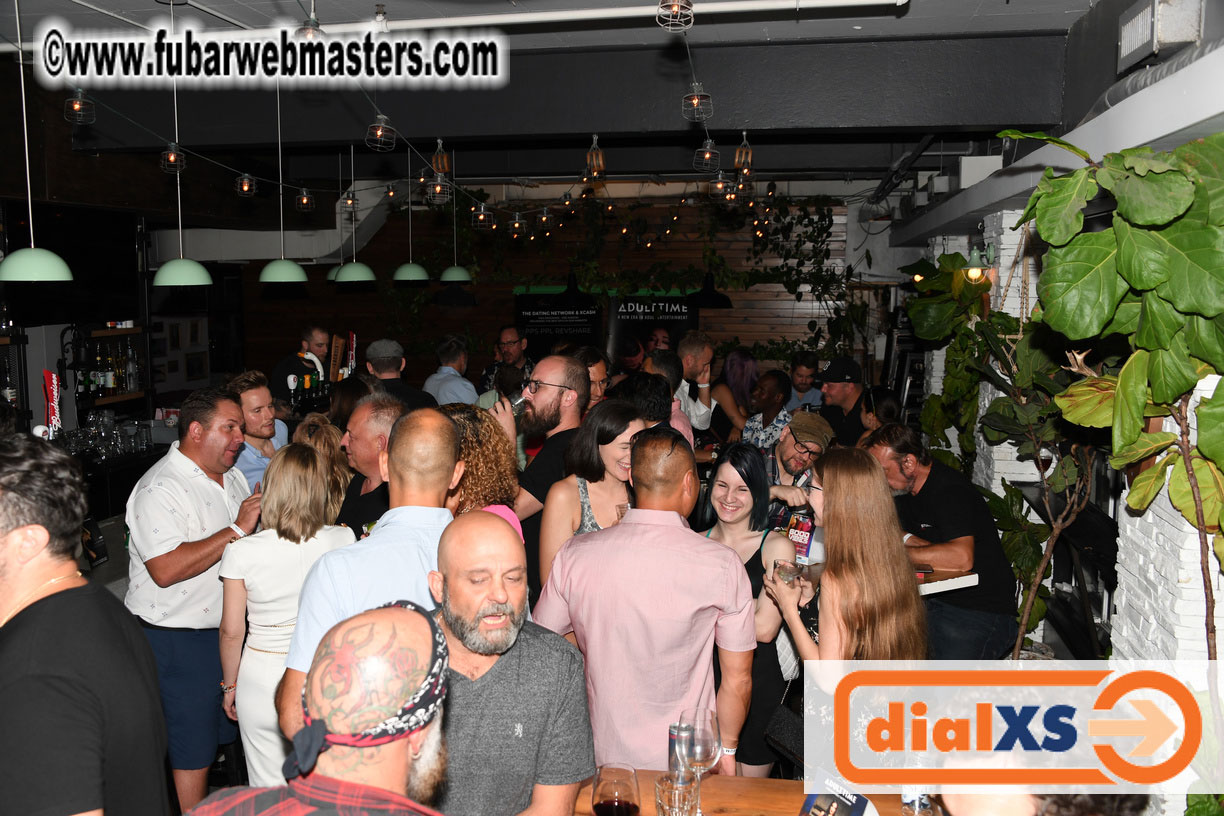 Good Vibes - Qwebec Wednesday Night Party