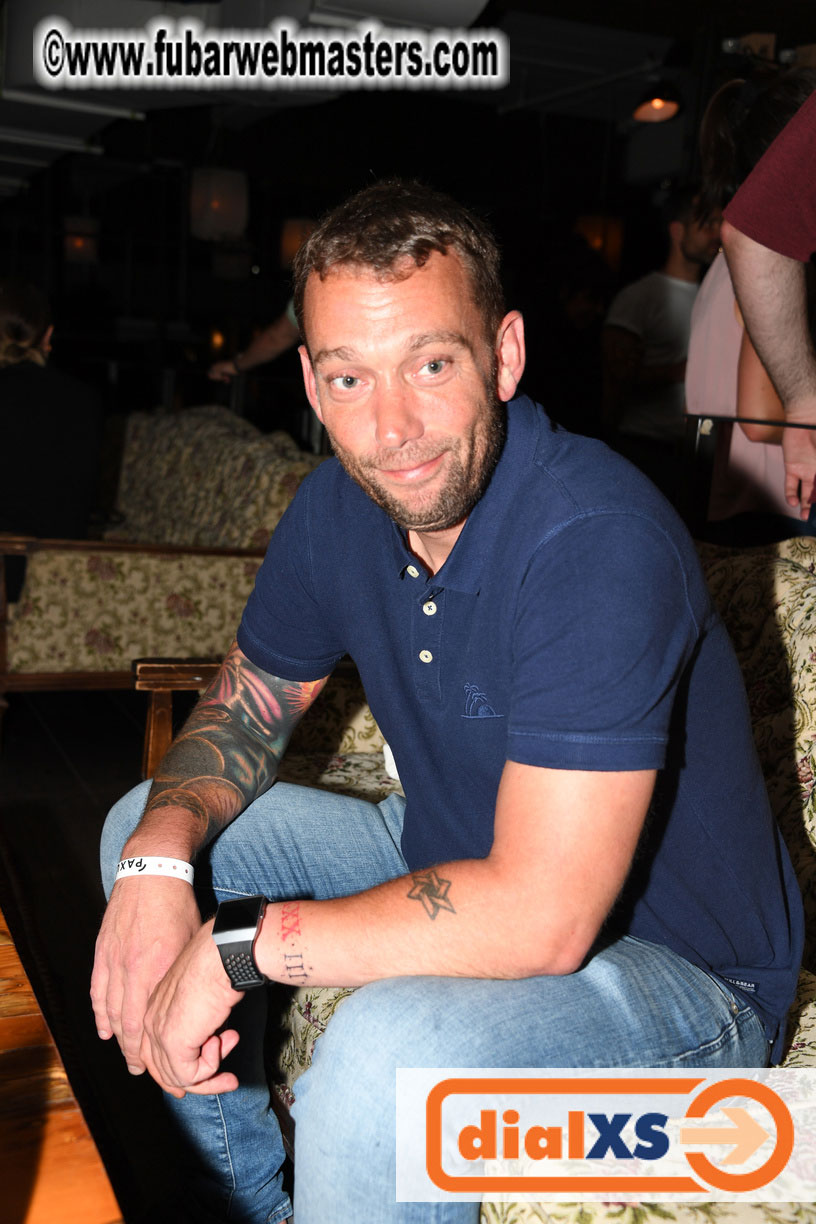 Good Vibes - Qwebec Wednesday Night Party