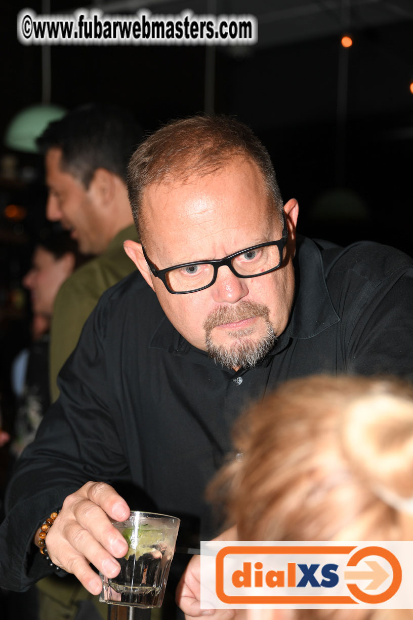 Good Vibes - Qwebec Wednesday Night Party