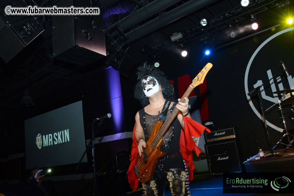 Mini Kiss Performance