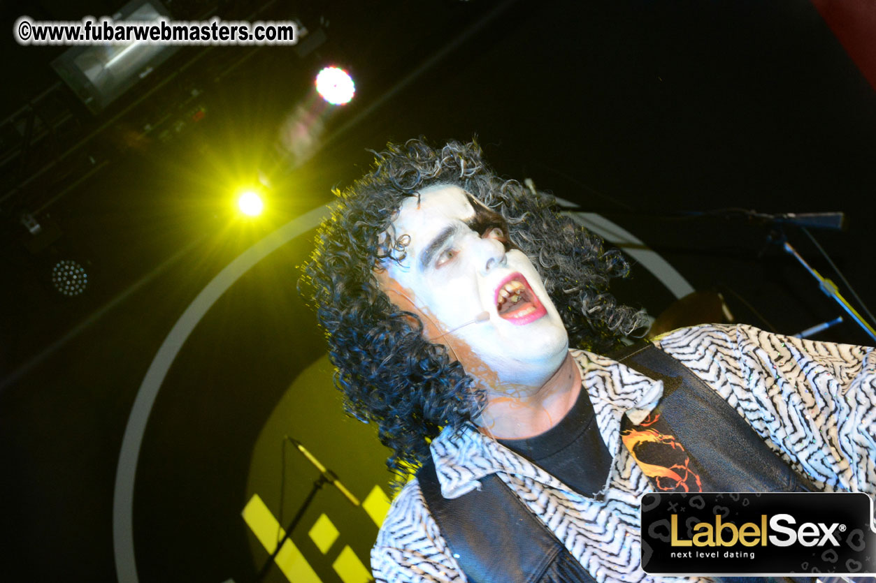 Mini Kiss Performance