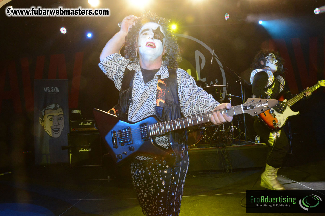 Mini Kiss Performance