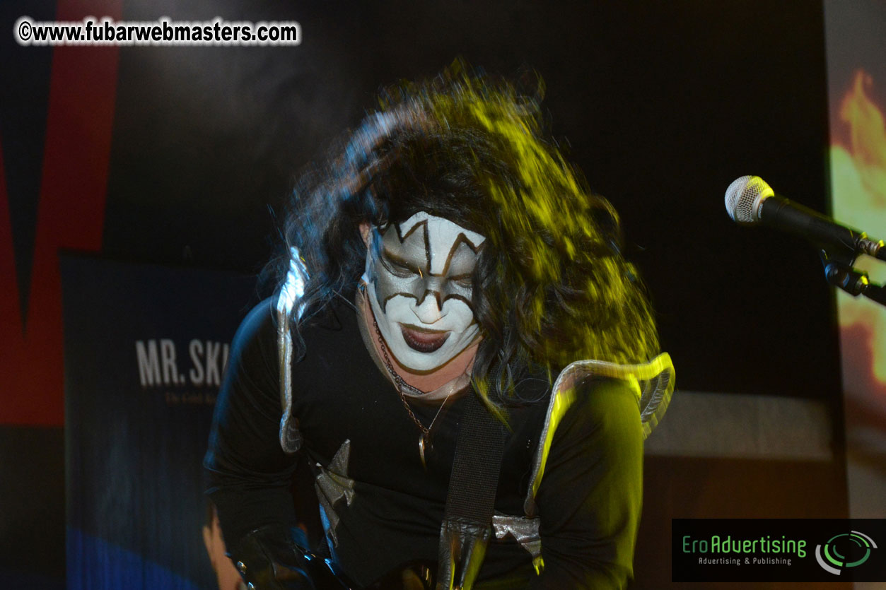 Mini Kiss Performance