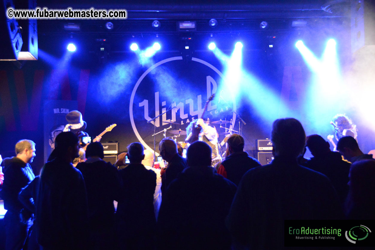 Mini Kiss Performance