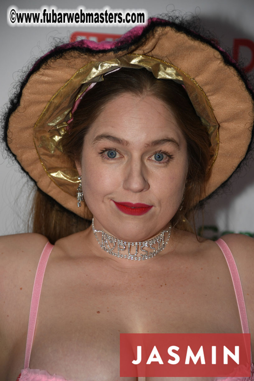 Early AVN Red Carpet