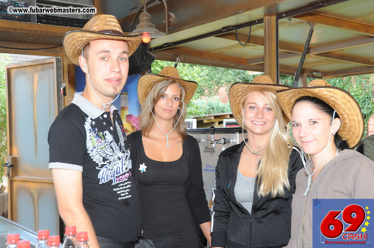 Friday - Behind the scenes & Party