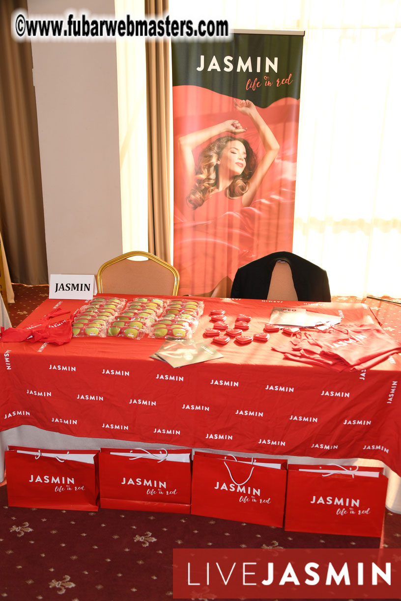 AWSUMMIT??s Meet Market