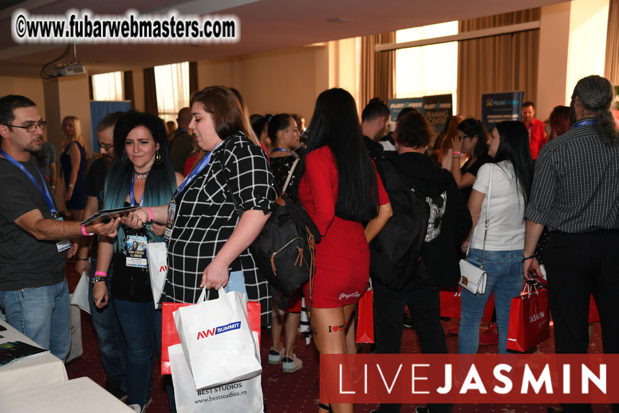 AWSUMMIT??s Meet Market