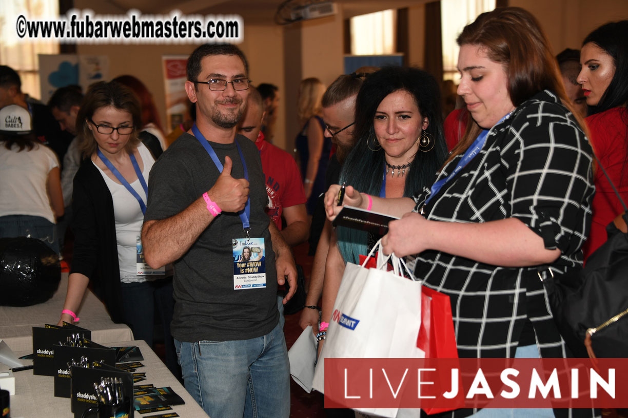 AWSUMMIT??s Meet Market