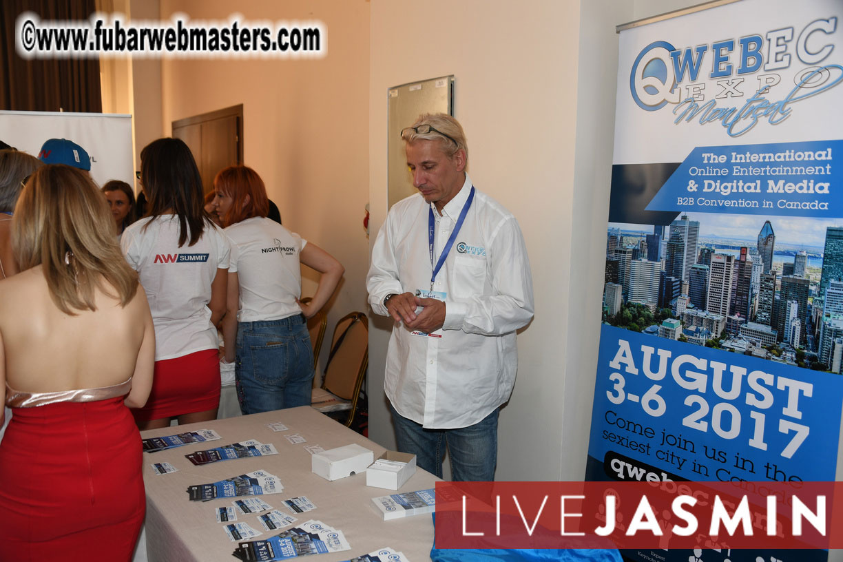 AWSUMMIT??s Meet Market