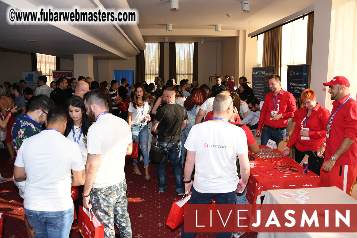 AWSUMMIT??s Meet Market