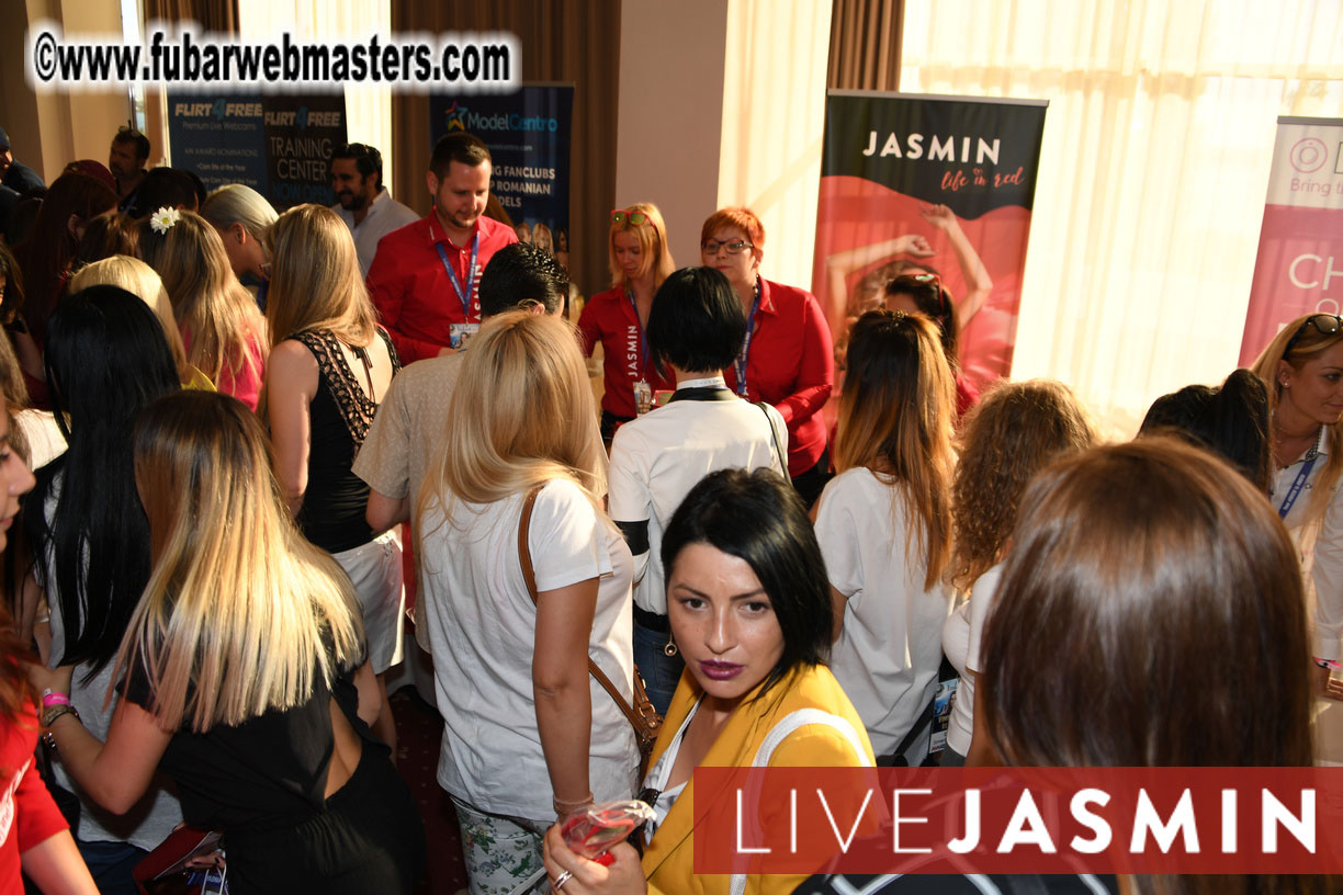 AWSUMMIT??s Meet Market