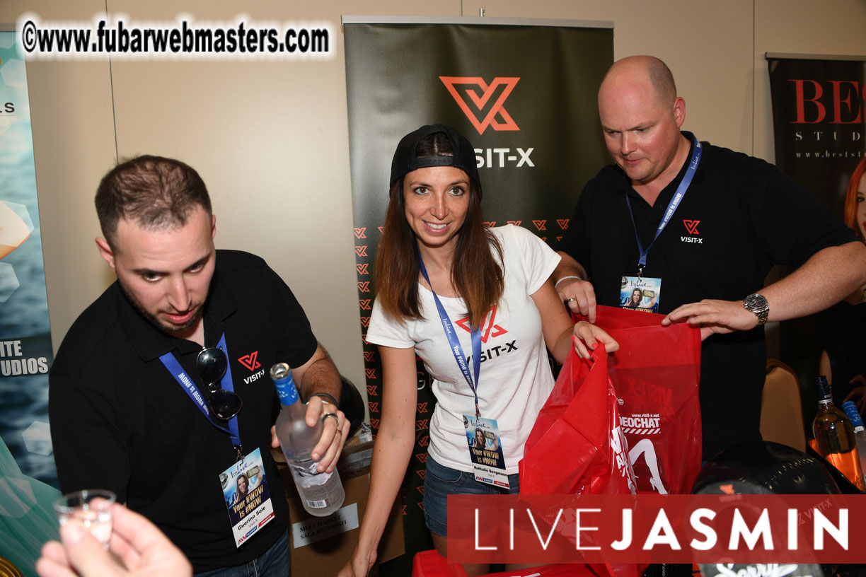 AWSUMMIT??s Meet Market