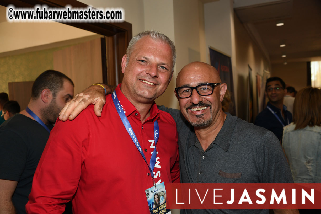 AWSUMMIT??s Meet Market