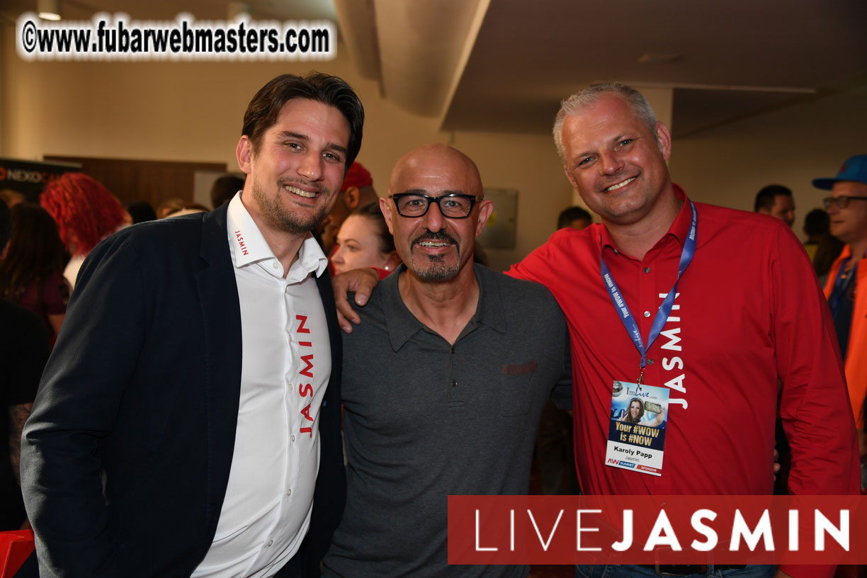 AWSUMMIT??s Meet Market