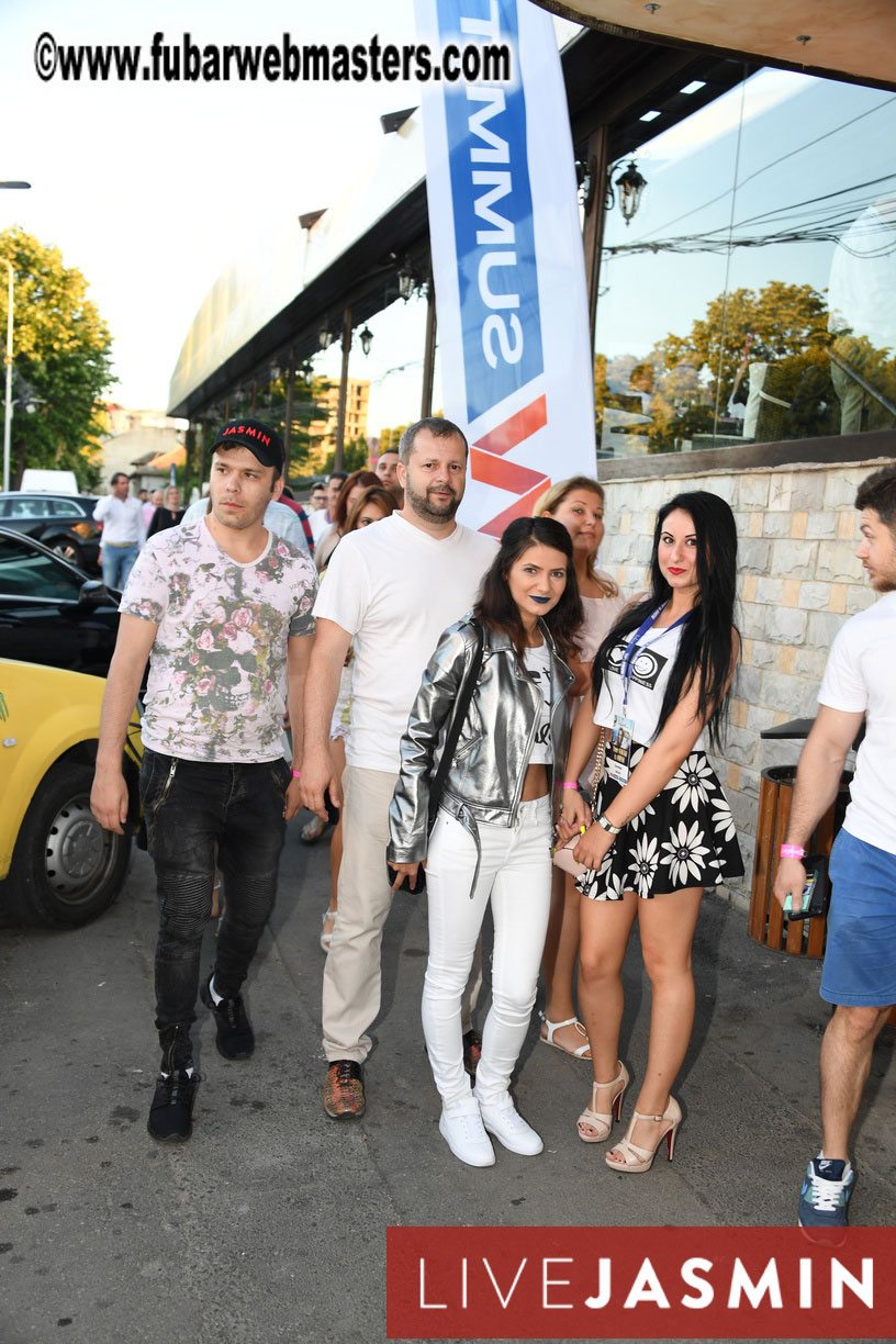 SkyPrivate??s Mix and Mingle Welcome Dinner