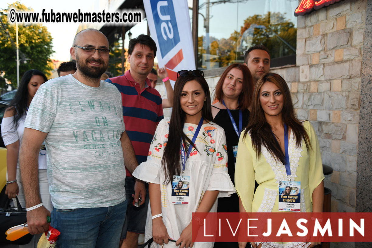 SkyPrivate??s Mix and Mingle Welcome Dinner