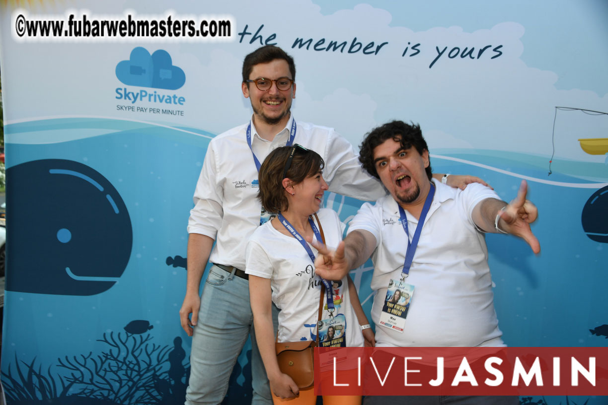 SkyPrivate??s Mix and Mingle Welcome Dinner