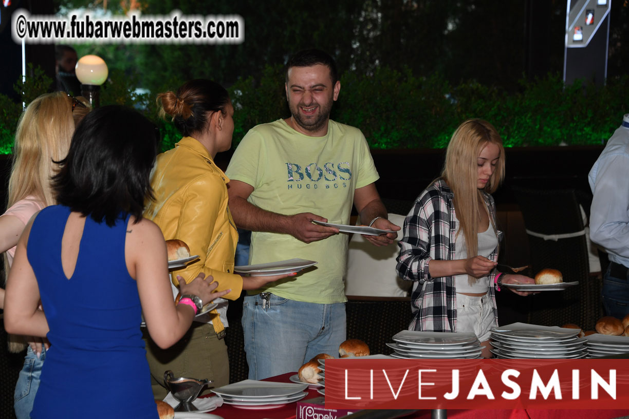 SkyPrivate??s Mix and Mingle Welcome Dinner