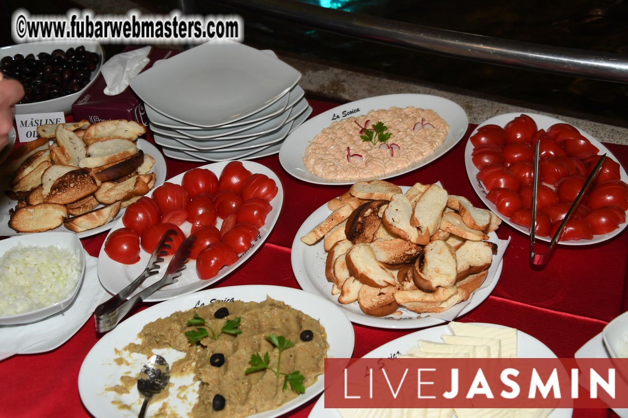 SkyPrivate??s Mix and Mingle Welcome Dinner