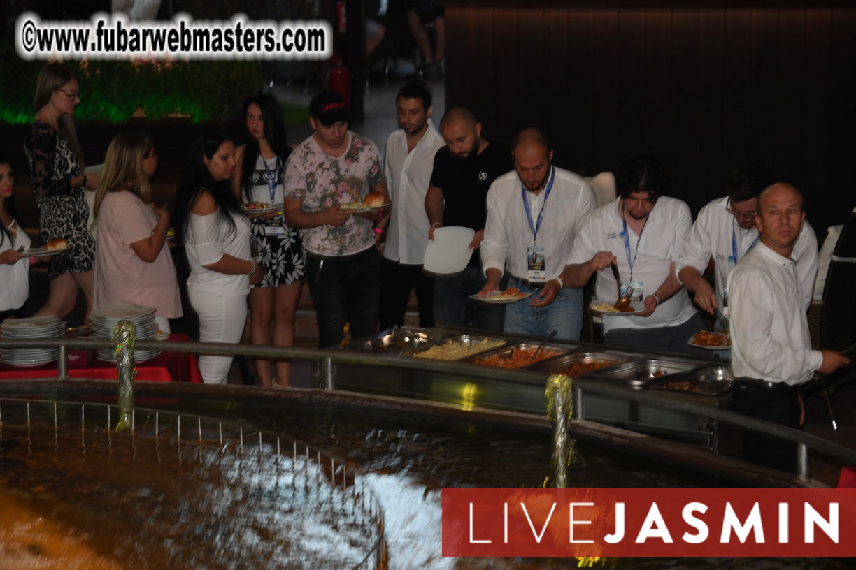 SkyPrivate??s Mix and Mingle Welcome Dinner