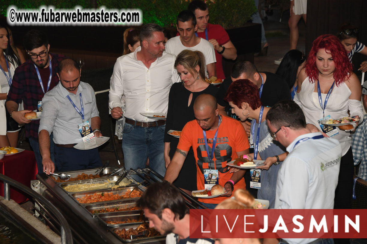 SkyPrivate??s Mix and Mingle Welcome Dinner