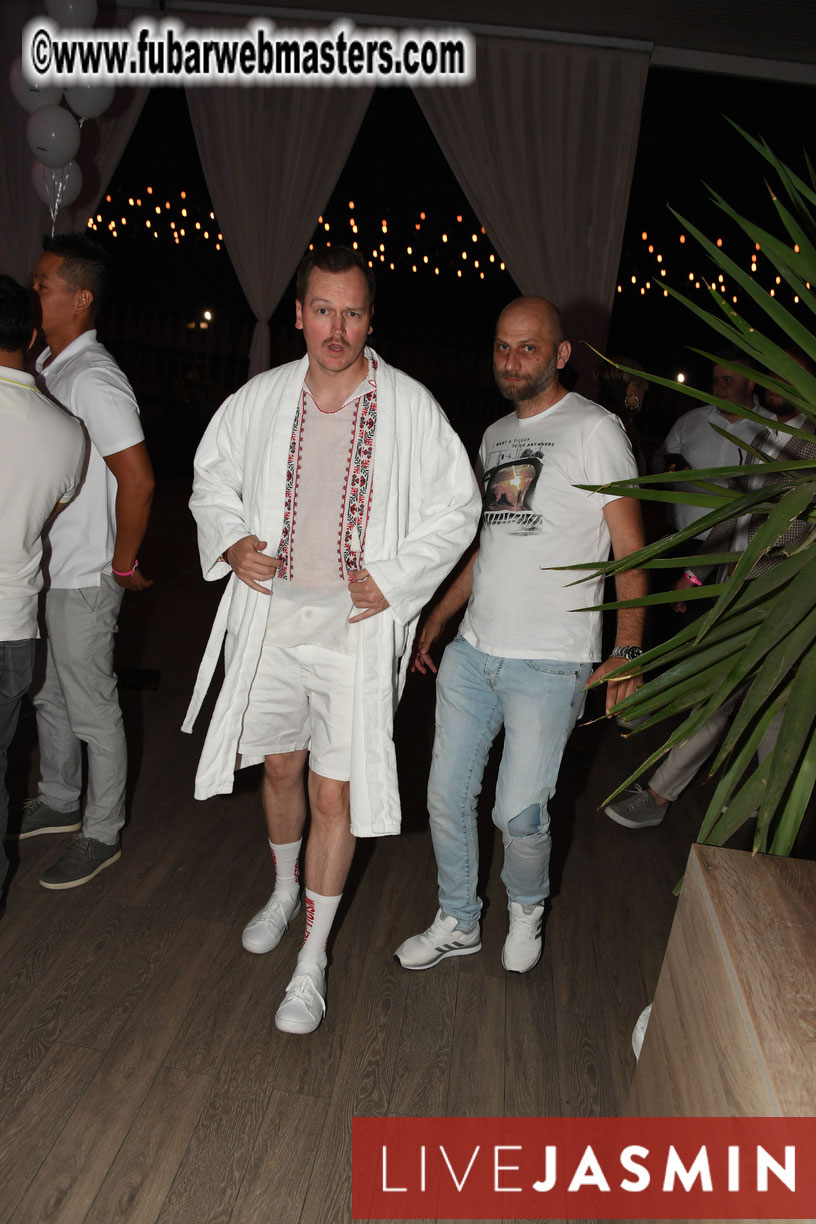 FreeWebCams White Party