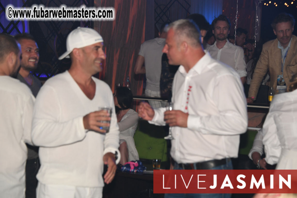 FreeWebCams White Party