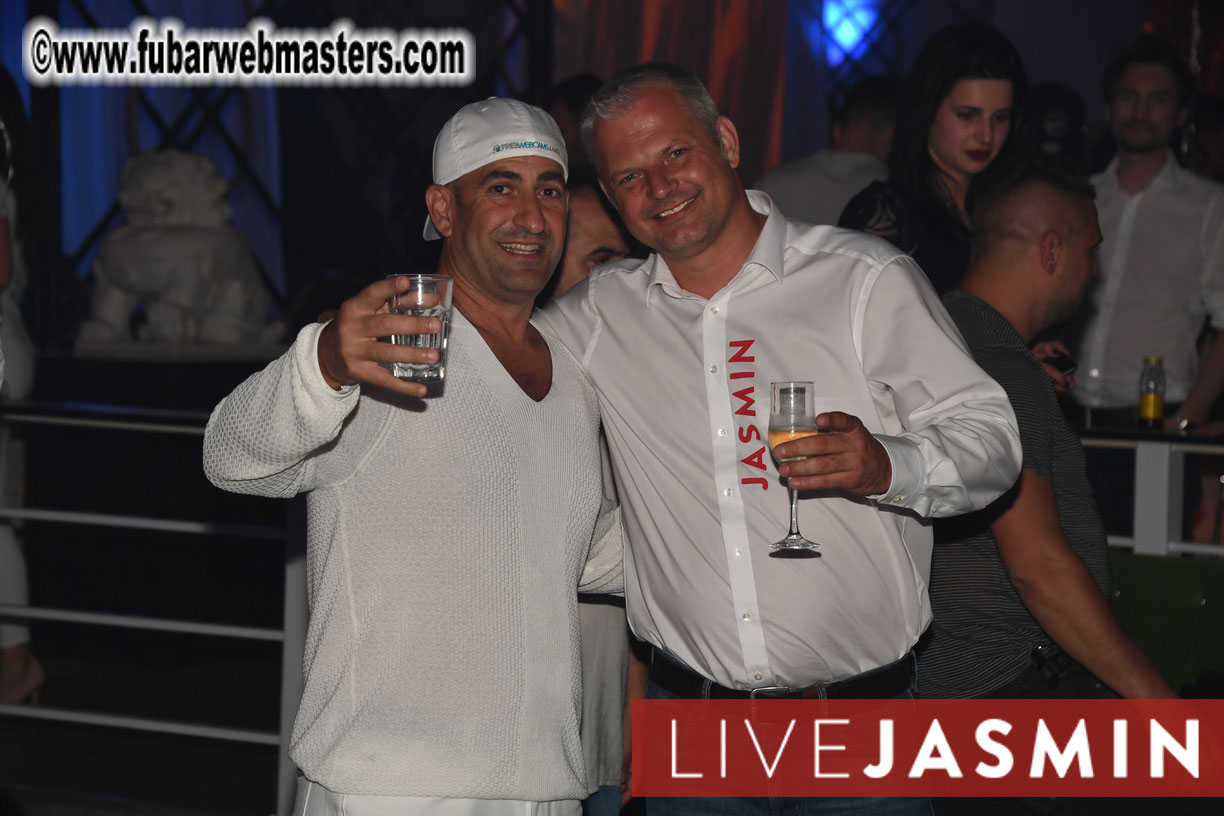 FreeWebCams White Party