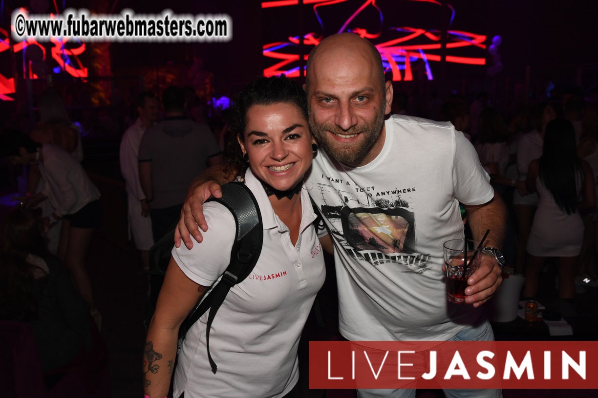 FreeWebCams White Party