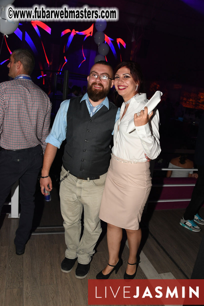 FreeWebCams White Party