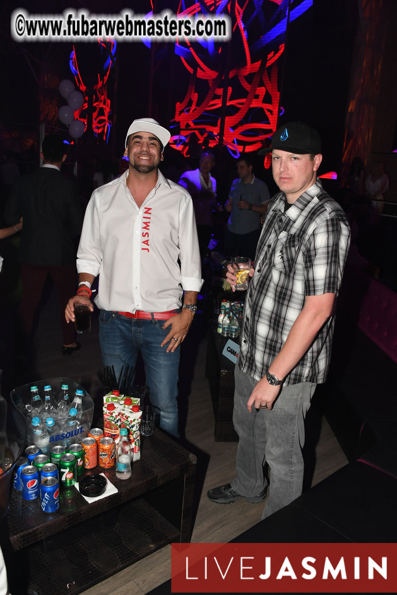 FreeWebCams White Party