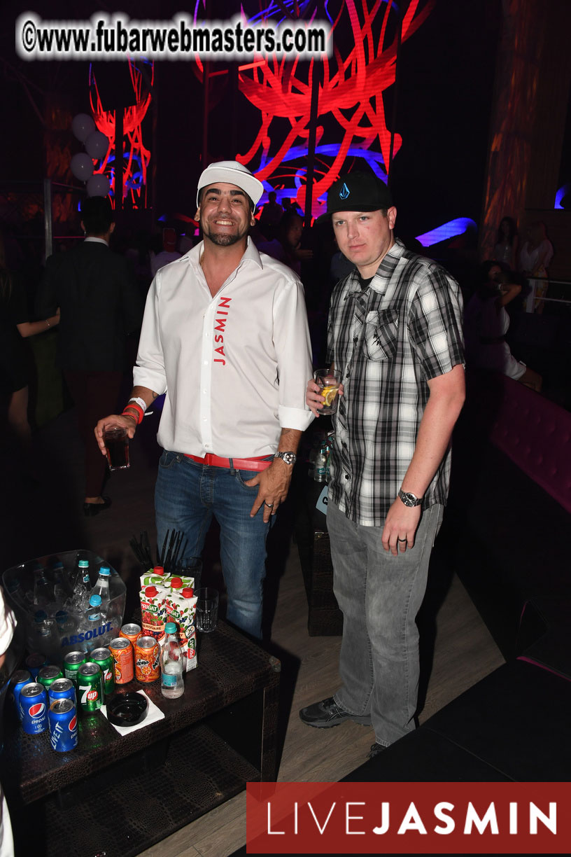 FreeWebCams White Party