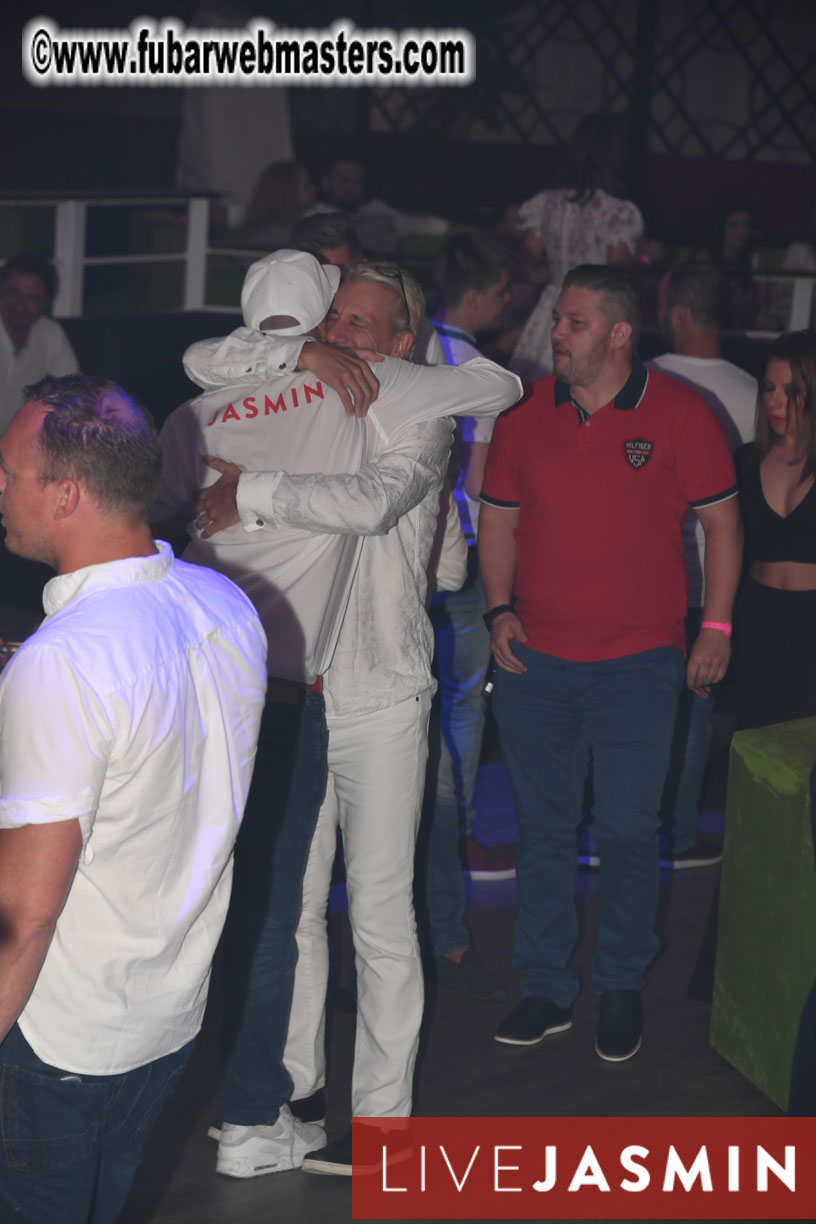 FreeWebCams White Party