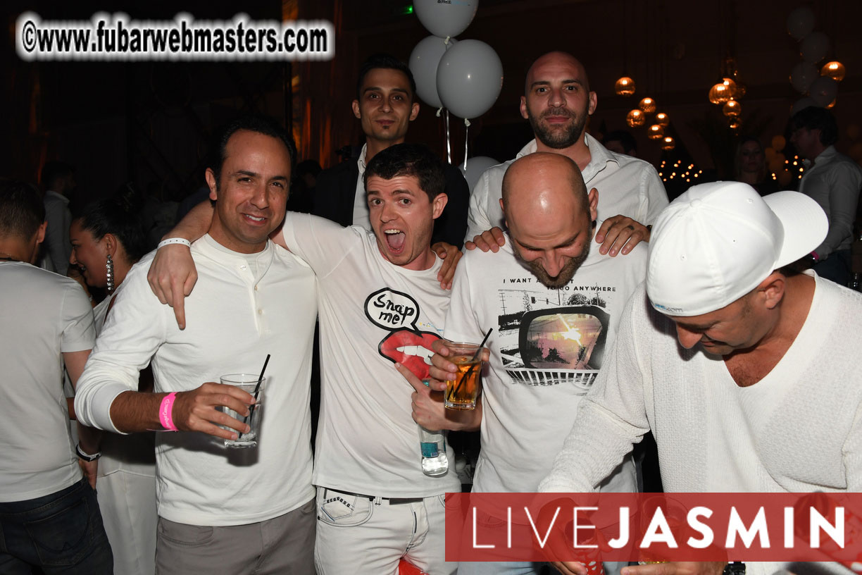 FreeWebCams White Party