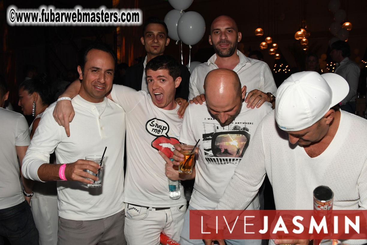 FreeWebCams White Party