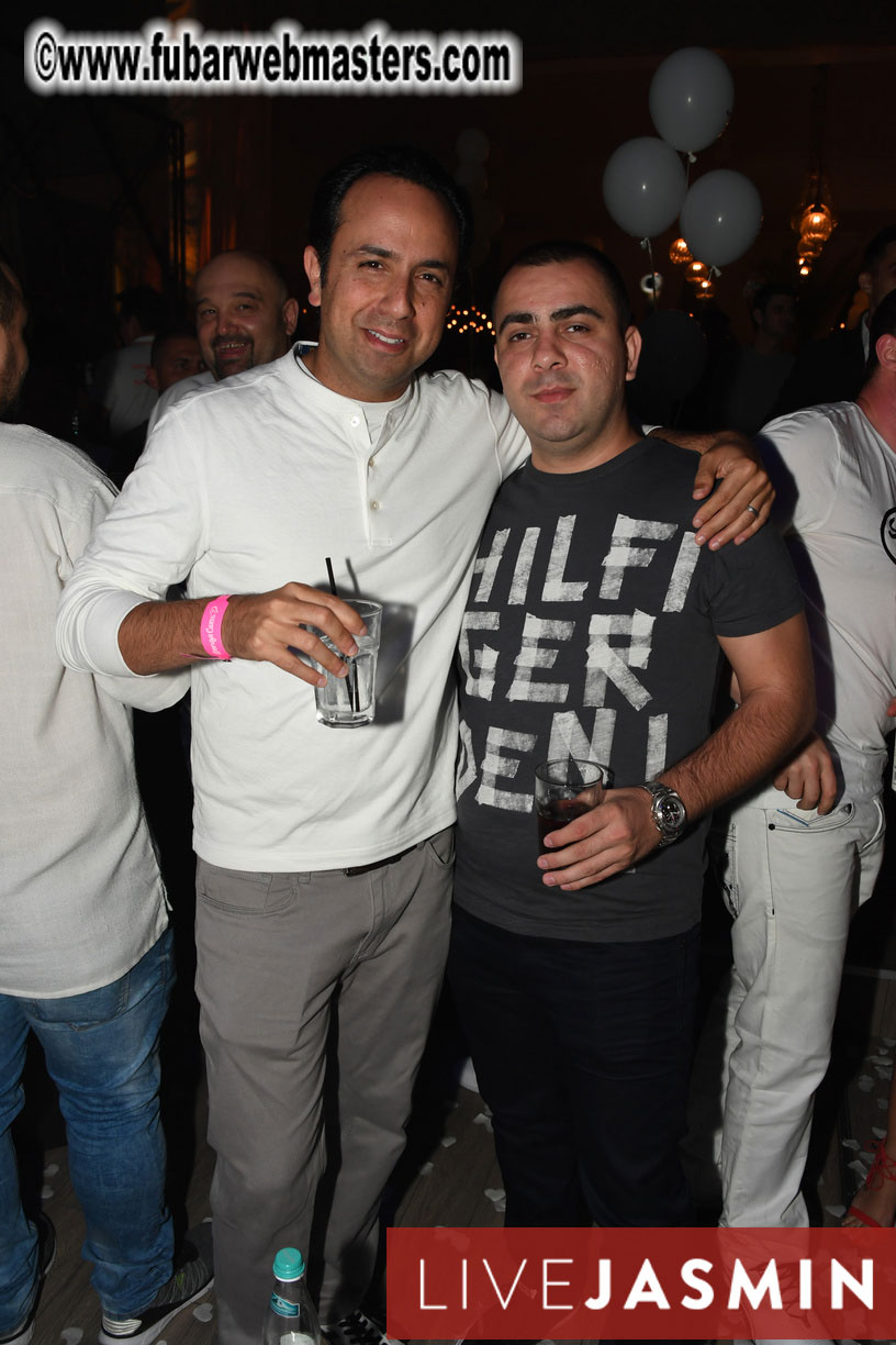 FreeWebCams White Party