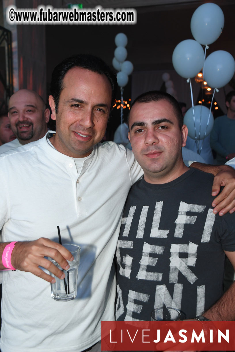 FreeWebCams White Party