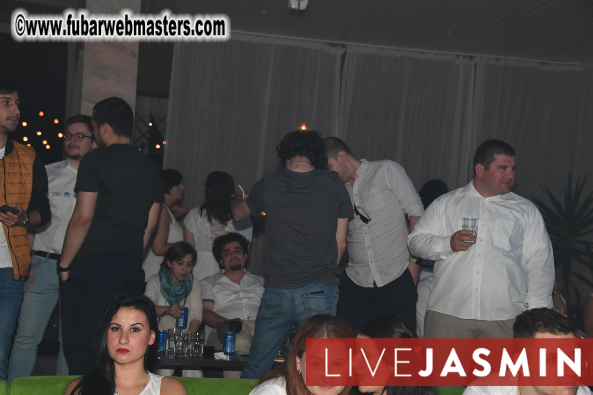 FreeWebCams White Party