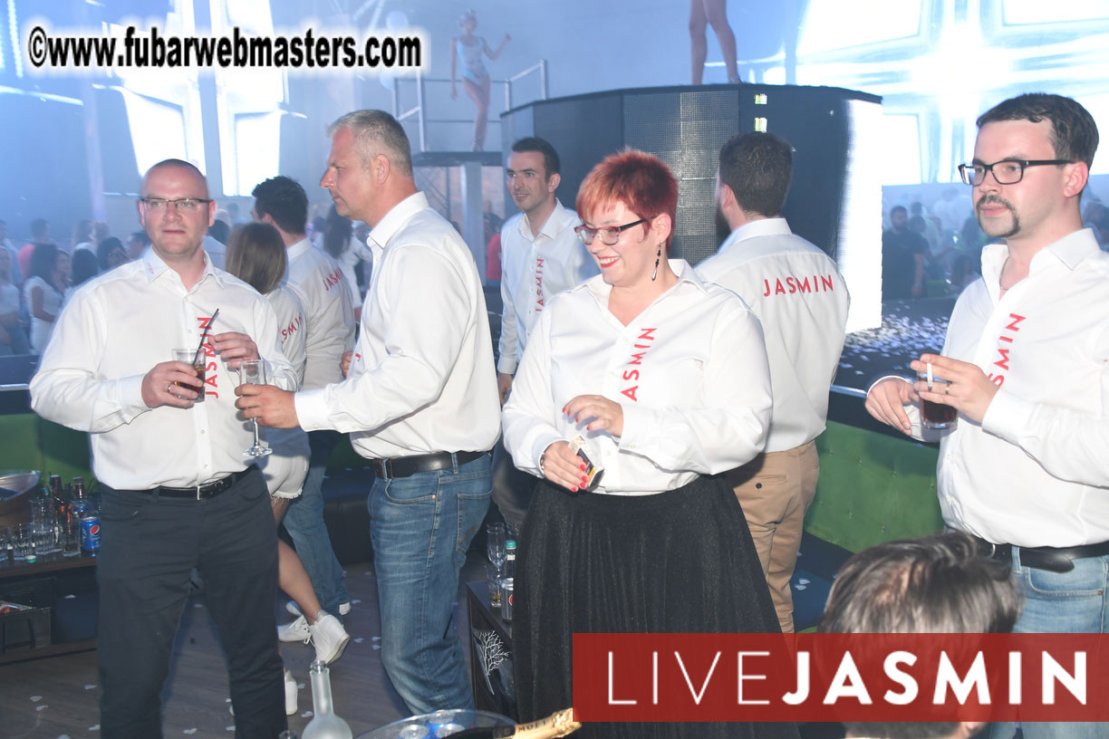 FreeWebCams White Party