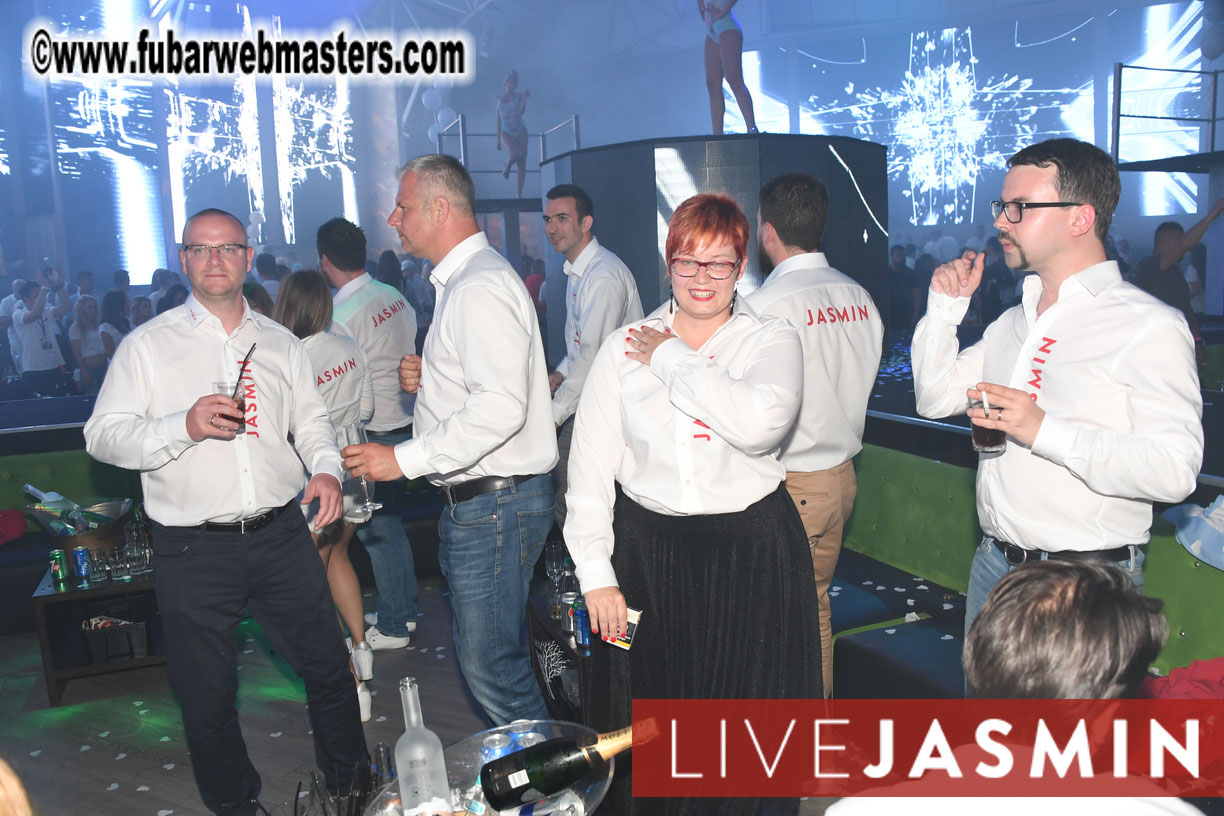 FreeWebCams White Party