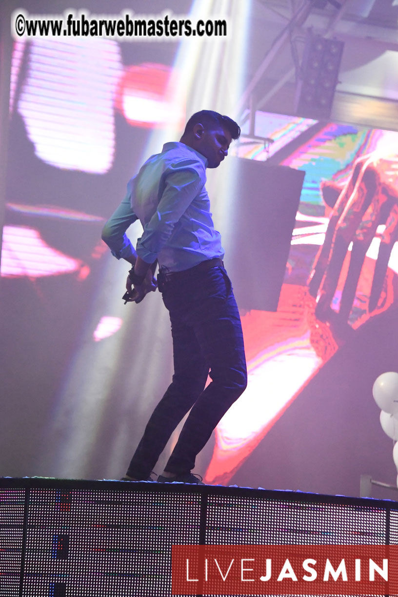 FreeWebCams White Party